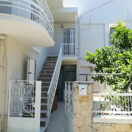 Boubou's Place Kalamata